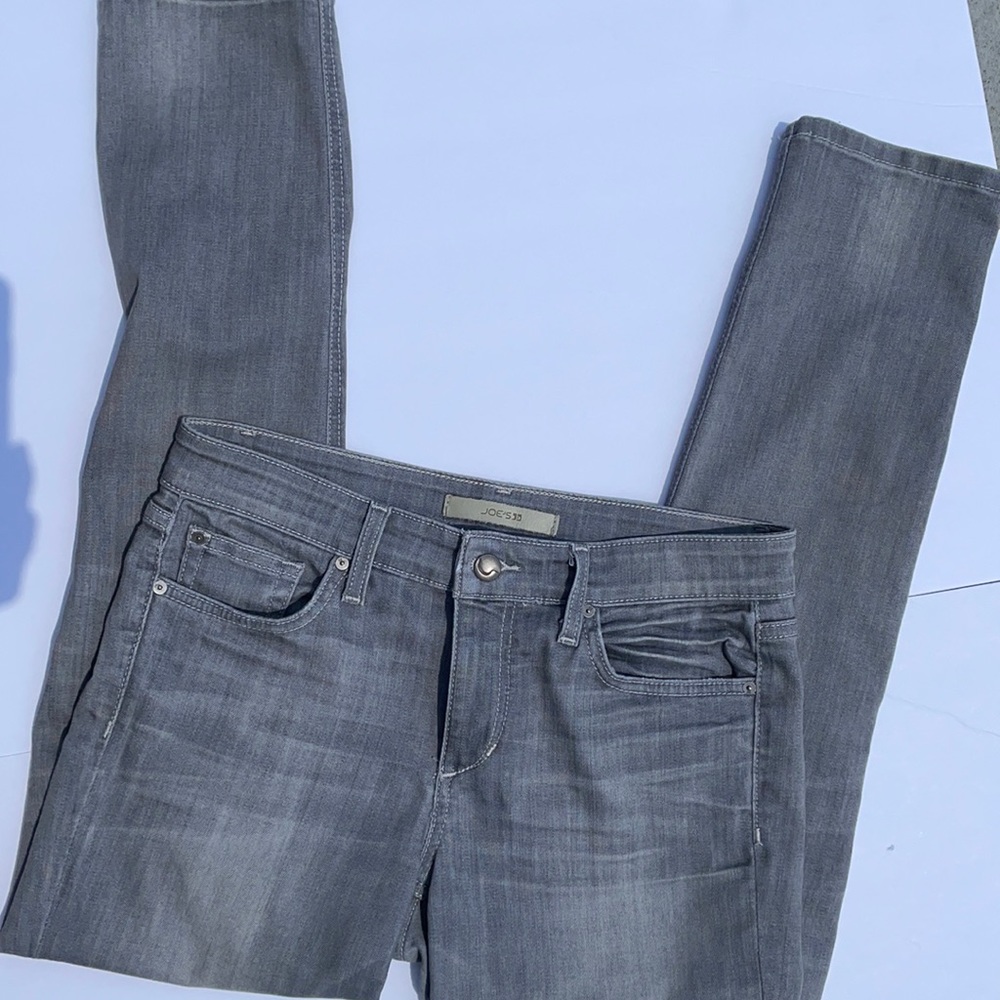 Joe’s jeans. Gray. Skinny. Size 29. Kenzie style